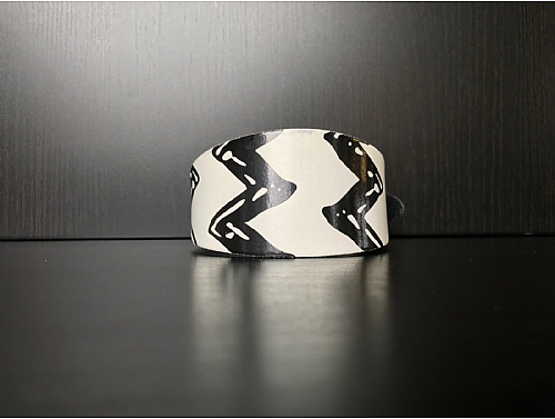 White / Black Zigzag - Whippet Leather Collar - Size S